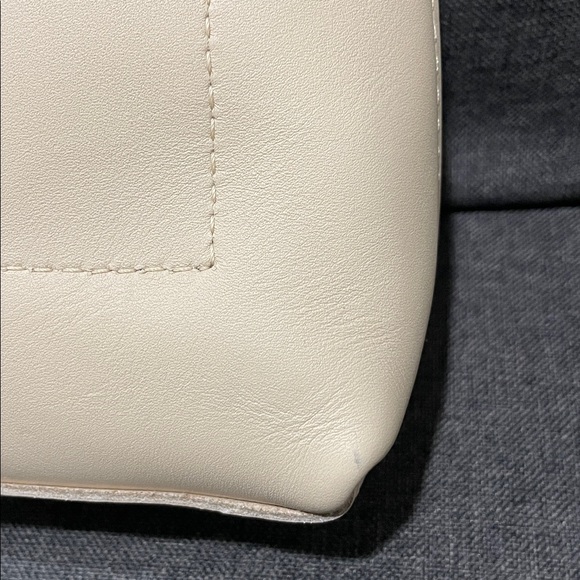 Portland Leather Bone Classic Poppy. Almost Perfect Line - Picture 7 of 16